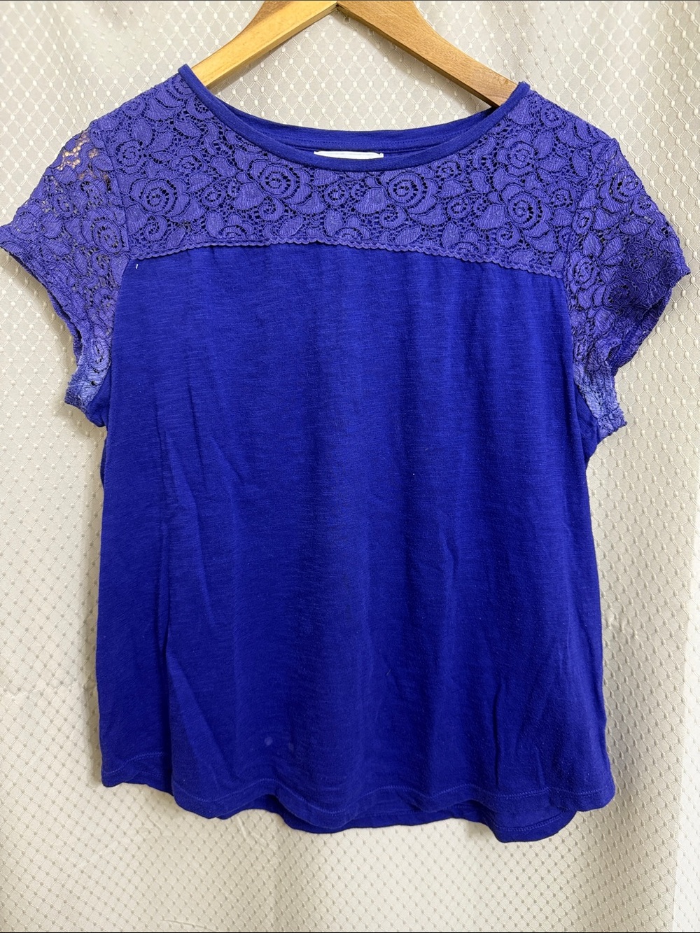 Lace Yoke Short Sleeve Tee in Purple